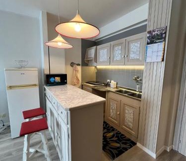 Villaggio Sanghen Apartment | Top-Rated Manerba Vacation Apartment with Oceanfront Pool