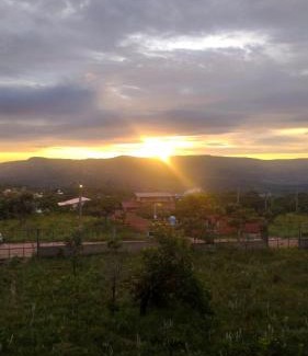 Alto Paraiso de Goias Hotel | Discover Mangabeiras - Casa de Hóspedes with Pool & Breakfast