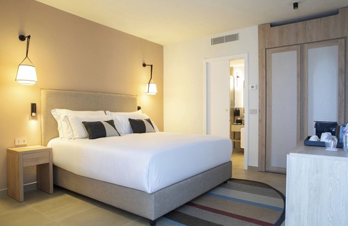 Villaggio La Marmoratina Hotel | Relax at MClub Marmorata: Ocean Views & Pool Access