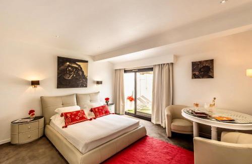 Saintes-Maries-de-la-Mer Hotel | Relax at Mangio Fango Hotel et Spa with Oceanfront Views