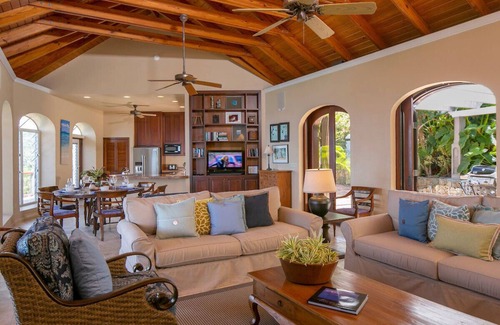 Estate Hammer Farm Villa | Mango Bay: Breathtaking North Shore Oceanfront Retreat