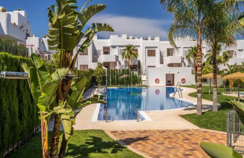 Mar de Pulpi Apartment | Discover Mango: Oceanfront Retreat with Pool & Hot Tub