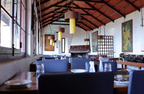 Yercaud Hotel | Relaxing Retreat at Mango Hill Yercaud with Spa & Dining
