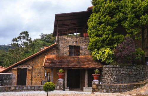 Yercaud Hotel | Relaxing Retreat at Mango Hill Yercaud with Spa & Dining