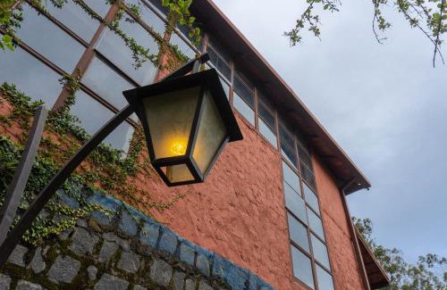 Yercaud Hotel | Relaxing Retreat at Mango Hill Yercaud with Spa & Dining