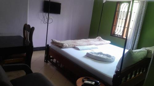 Boma la Ngombe Cabin | Mango Lodge
