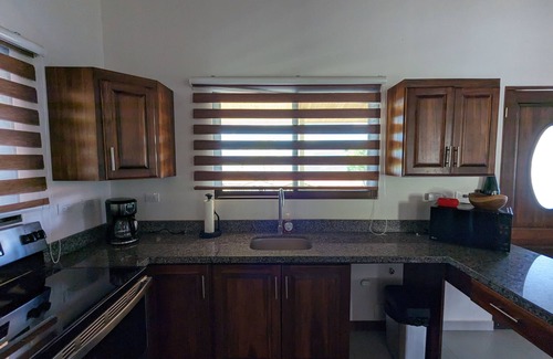 Escobal House | Modern 3-Bedroom Mango Sunrise Retreat with Pool & Mountain Views