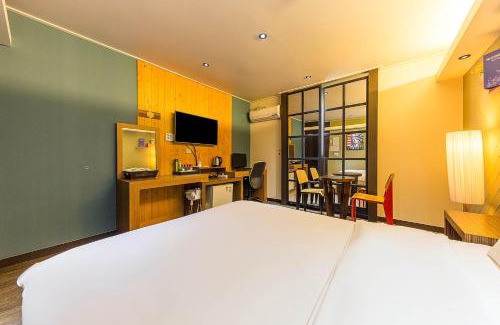 Cheongju Hotel | Convenient Manhattan Hotel with Hot Tub & Pet-Friendly Options
