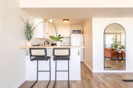 Sand Section House | Relax at The Strand: Oceanfront Retreat in Manhattan Beach
