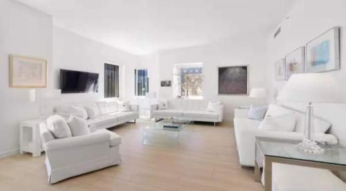 Central New York City Apartment | Stylish Penthouse with City Views and Top Reviews