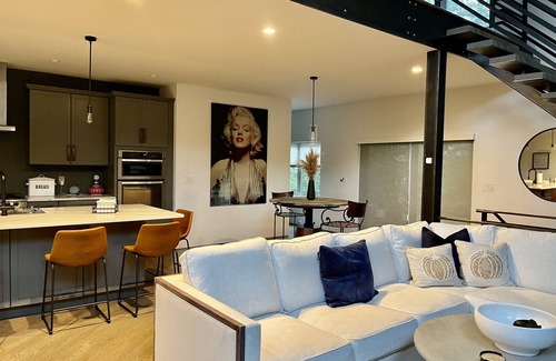 Miller Place House | Experience Manhattan in the Country with Oceanfront Bliss