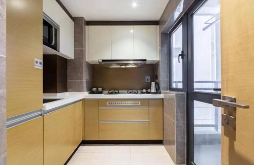 Zhujiang New Town Hotel | Accessible Manhattan Langde Apartment with Family-Friendly Amenities