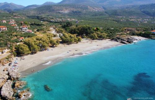 Riglia House | Mani's Aura Seaside: Family-Friendly Paradise Villa Awaits