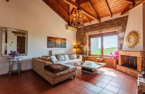Riglia House | Mani's Aura Seaside: Family-Friendly Paradise Villa Awaits