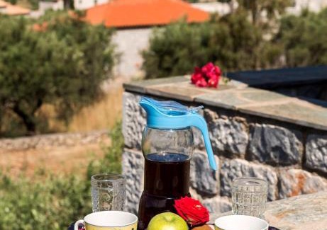 Riglia Villa | Discover Seaview Villa Lida: Mani's Hidden Gem