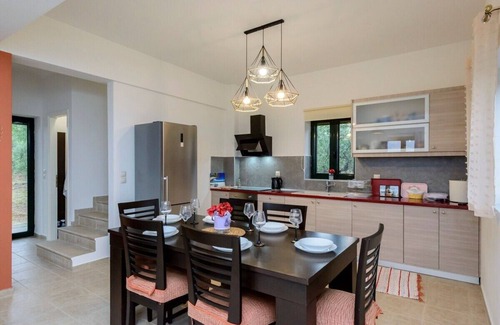 Riglia Villa | Discover Seaview Villa Lida: Guest Rated 9.8 with Ocean View