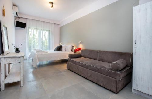 Skala Sotiros Apartment | Welcoming Mani’s Studios: Child-Friendly Retreat with Great Reviews