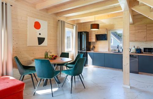 Paszkowka House | Manialand - Cozy Wooden Lodge Near Krakow with Spa & Hot Tub
