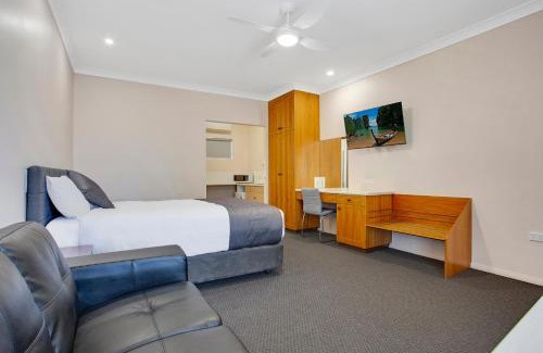 Camperdown Hotel | Comfortable Stay at Manifold Motor Inn – 4-Star Experience
