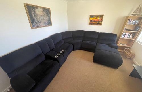 Jurien Bay House | Discover Maniki Gardens: Pet-Friendly Retreat with High Ratings