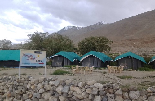 Dal Lake Boat Rental | Unforgettable Manila Groups of Houseboats with Top Amenities