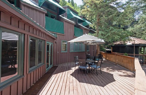 Telluride Hotel | Top-Rated Manitou Lodge: Family-Friendly Hotel Rooms