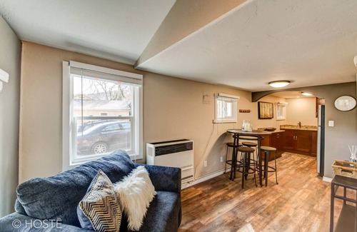 Manitou Springs House | Pet-Friendly Getaway in Manitou Springs Downtown