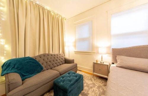 Manitou Springs House | Discover Manitou Springs White Yarrow Inn: 4-Star Getaway