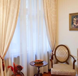 Slavija Hotel | Family-Friendly Stay at Manjež Centar with Breakfast Included