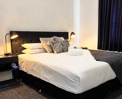 Manjimup Hotel | Welcoming Stay at Manjimup Hotel with Pool and Restaurant