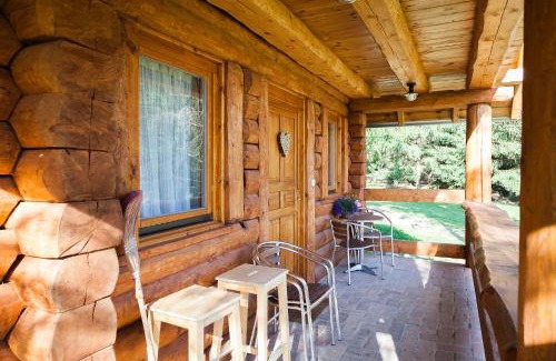 Ispank Ski Chalet | Guest Rated: 9.7 at Manka Kisrönkház with Hot Tub