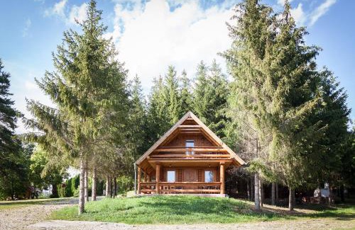 Ispank Ski Chalet | Guest Rated: 9.7 at Manka Kisrönkház with Hot Tub