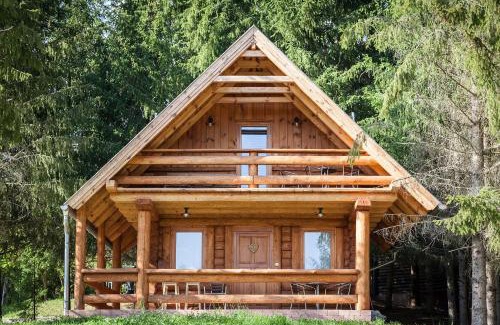Ispank Ski Chalet | Guest Rated: 9.7 at Manka Kisrönkház with Hot Tub