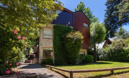 San Martin de los Andes Apartment | Cozy Manke Apart & Suites with Oceanfront Views and Spa