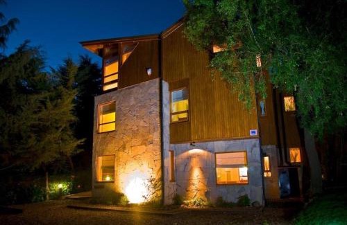 San Martin de los Andes Apartment | Cozy Manke Apart & Suites with Oceanfront Views and Spa