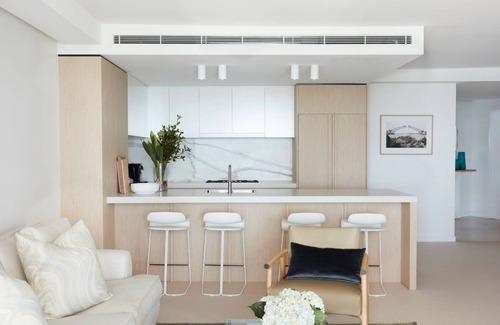 Manly Apartment | Steps from Manly Beach: Enjoy Oceanfront Bliss & Pools