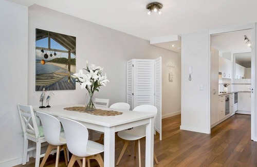 Sydney Apartment | Oceanfront 2 Bedroom Apartment with Unmatched Views