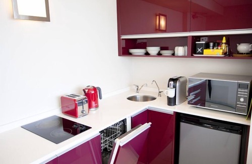 Manly Apartment | Beachfront Manly Ocean Apartment with Pool & Spa Access