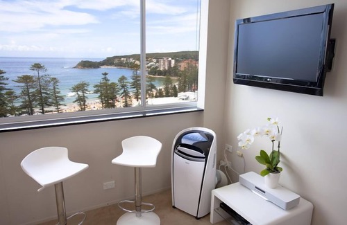 Manly Apartment | Beachfront Manly Ocean Apartment with Pool & Spa Access