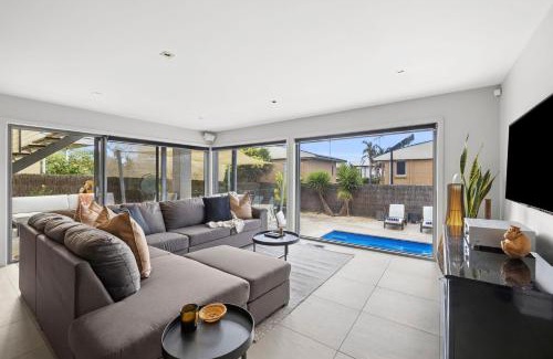 Torquay House | Manna Blu