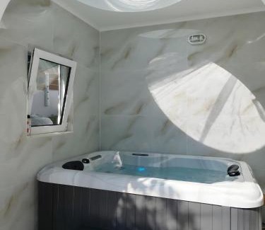 Embonas House | Pet-Friendly Retreat at Mannas House - Rated 10/10