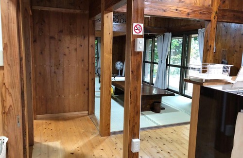 Bise House | Discover Mannaya: Family-Friendly Stay with Kitchen Access