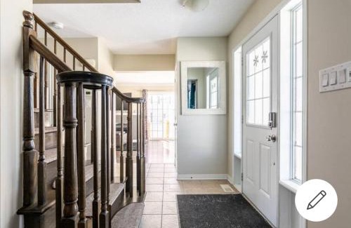 Ottawa Division House | Discover Comfort at Manny's Place - Guest Rated 9.2/10