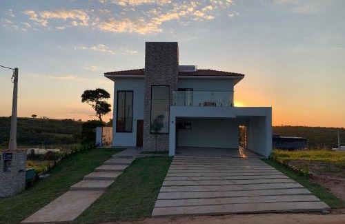 Paranapanema House | Experience Manoa - Casa na Represa with Oceanfront Bliss