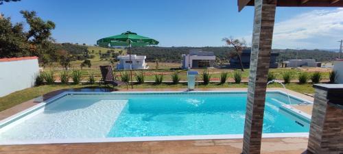 Paranapanema House | Experience Manoa - Casa na Represa with Oceanfront Bliss