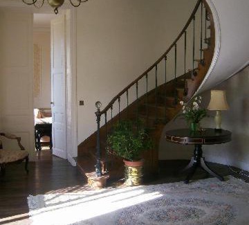 Blanzay sur Boutonne Bed & Breakfast | Stylish Manoir Angle: Pet-Friendly with Breakfast Included