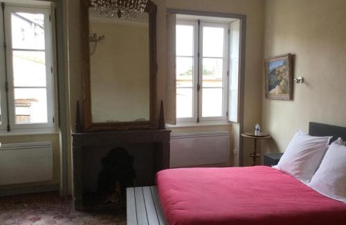 Marsat House | Elegant Manoir d'Aubeterre with Ocean View & Pool