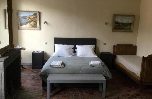 Marsat House | Elegant Manoir d'Aubeterre with Ocean View & Pool