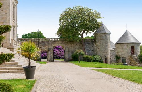 Ploneour-Lanvern Hotel | Elegant Manoir de Kerhuel with Oceanfront Pool & Spa