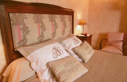 Gefosse-Fontenay Bed & Breakfast | Family-Friendly Manoir de L'Hermerel with Kitchen Access